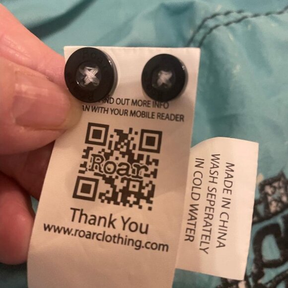 ROAR Signature - Picture 7 of 7